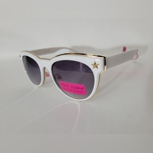 Betsey Johnson White With Gold Star Sunglasses New